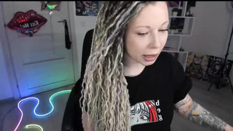 Anna online show from 04/15/26, 08:20