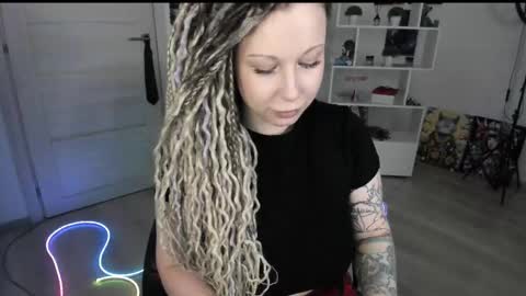 Snapshot of annanebula chatting on 04/30/26, 06:58 Anna online show from 04/30/26, 06:58