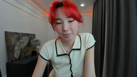 Snapshot of annareyli chatting on 04/22/26, 11:12 Anna online show from 04/22/26, 11:12