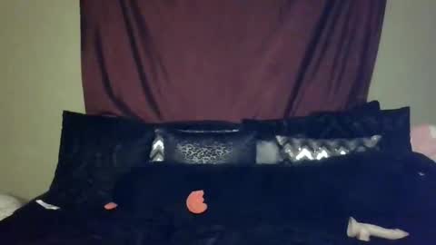 annaskylar online show from 12/24/24, 05:27