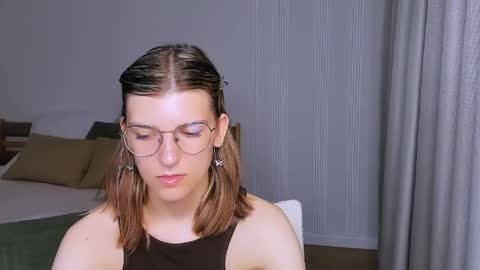 Snapshot of annathorne chatting on 05/22/26, 04:41 Im Anna online show from 05/22/26, 04:41