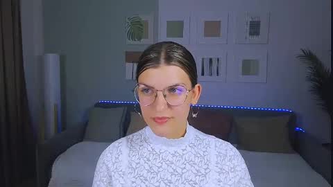 Snapshot of annathorne chatting on 05/29/26, 11:30 Im Anna online show from 05/29/26, 11:30