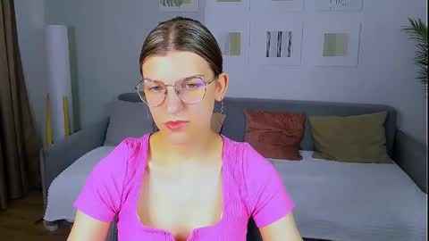 Snapshot of annathorne chatting on 05/30/26, 03:25 Im Anna online show from 05/30/26, 03:25