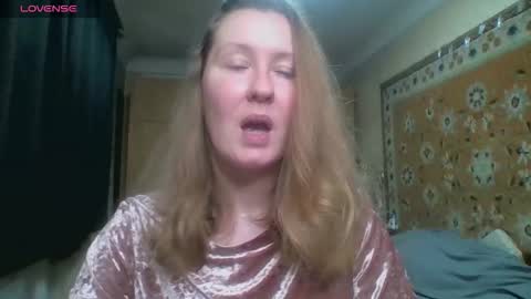 AnnaXLovers online show from 12/19/25, 10:00