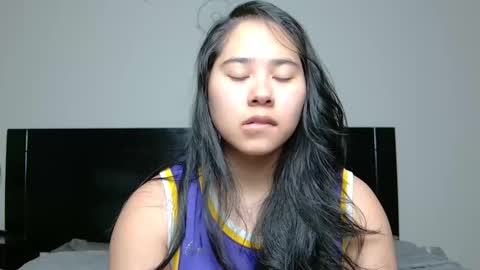 Anna online show from 10/22/25, 04:35