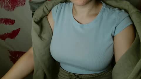 Bella online show from 11/25/25, 06:08