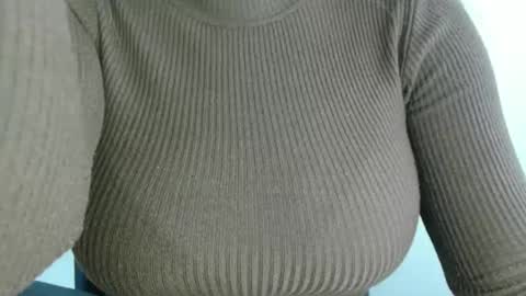 Bella online show from 03/12/26, 01:17