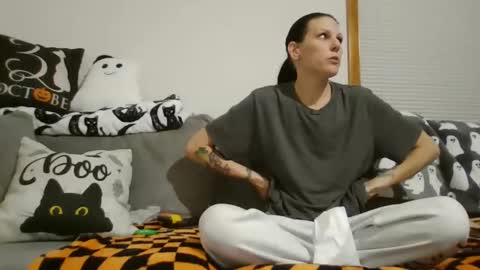 anne online show from 09/15/25, 03:17