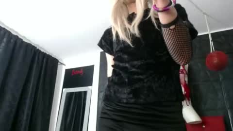 Anne online show from 10/30/25, 08:38