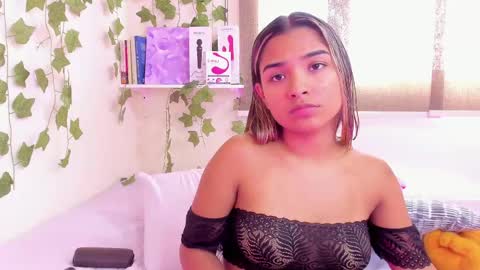 Snapshot of annebull_ chatting on 02/18/25, 08:58 Anne online show from 02/18/25, 08:58