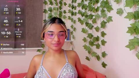 Snapshot of annebull_ chatting on 03/07/25, 11:38 Anne online show from 03/07/25, 11:38