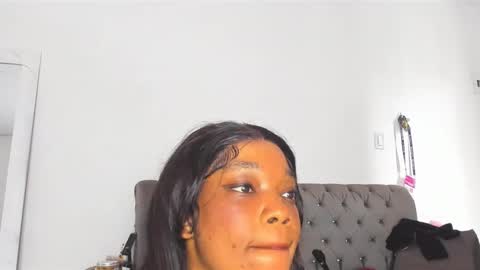 Annie  online show from 03/09/25, 02:10