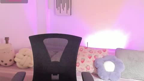 Snapshot of annedark chatting on 11/11/25, 10:32 Anne online show from 11/11/25, 10:32