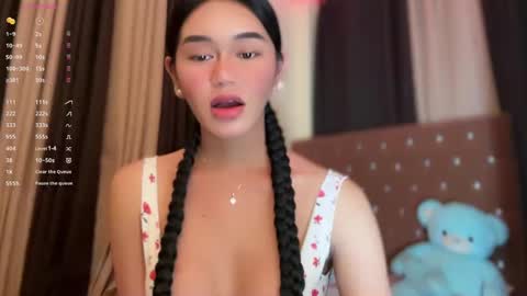 Kim online show from 02/19/25, 11:06