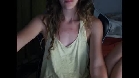 Snapshot of anneeeee8 chatting on 01/11/25, 12:22 Anne online show from 01/11/25, 12:22