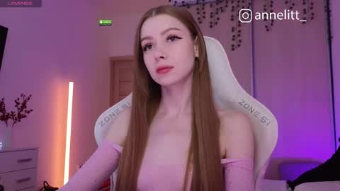 Snapshot of annelitt chatting on 12/16/25, 08:14 annelitt online show from 12/16/25, 08:14