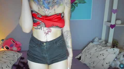 Snapshot of annetenet chatting on 12/21/24, 10:06 Annet online show from 12/21/24, 10:06