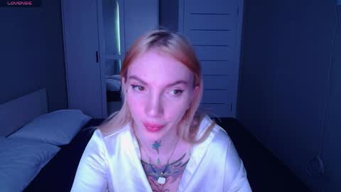 Snapshot of annetenet chatting on 06/04/26, 08:31 Annet online show from 06/04/26, 08:31
