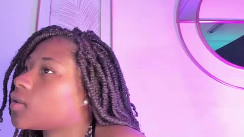 Snapshot of anneth__m chatting on 02/26/25, 07:38 Anneth online show from 02/26/25, 07:38