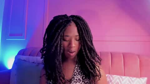 Snapshot of anneth__m chatting on 03/11/25, 07:58 Anneth online show from 03/11/25, 07:58