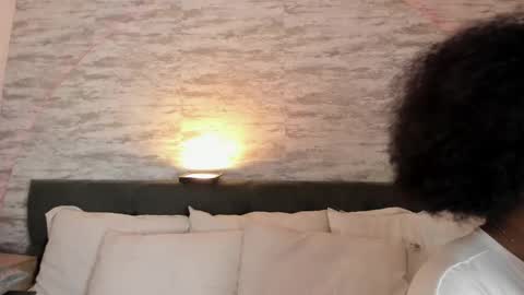Snapshot of anneth__m chatting on 10/20/25, 07:36 Anneth online show from 10/20/25, 07:36