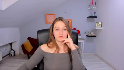 Snapshot of annewilsonn chatting on 02/23/26, 02:03 annewilsonn online show from 02/23/26, 02:03