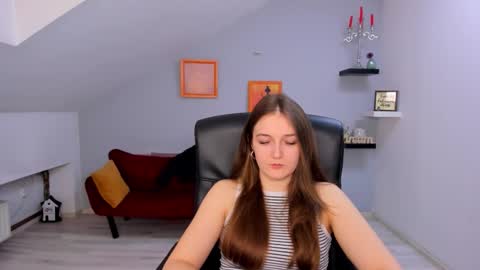 Snapshot of annewilsonn chatting on 02/27/26, 12:27 annewilsonn online show from 02/27/26, 12:27