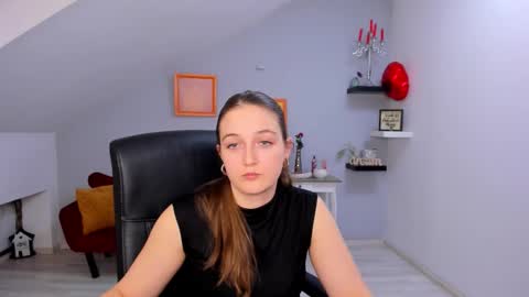 Snapshot of annewilsonn chatting on 03/02/26, 04:58 annewilsonn online show from 03/02/26, 04:58