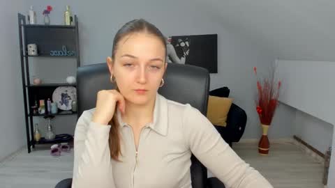 annewilsonn online show from 03/10/26, 06:29