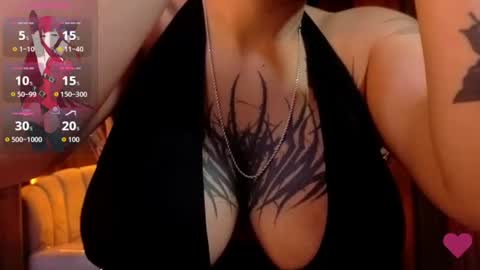 Snapshot of anni_acker_b chatting on 07/06/26, 12:35 Anni acker b online show from 07/06/26, 12:35