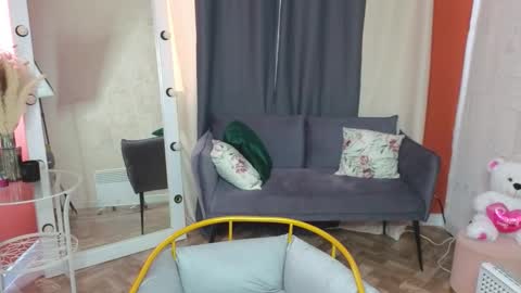 Anni online show from 02/09/26, 09:13