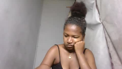 Snapshot of annick98 chatting on 02/21/26, 04:57 annick98 online show from 02/21/26, 04:57