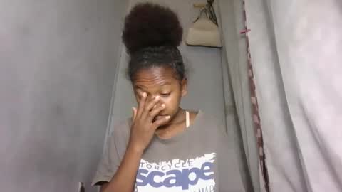 Snapshot of annick98 chatting on 02/22/26, 07:40 annick98 online show from 02/22/26, 07:40