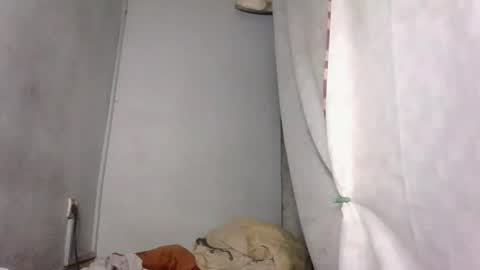 Snapshot of annick98 chatting on 02/26/26, 08:02 annick98 online show from 02/26/26, 08:02