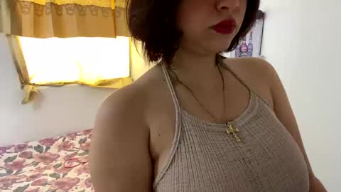 Snapshot of annie_catt_ chatting on 12/16/24, 06:16 Annie online show from 12/16/24, 06:16