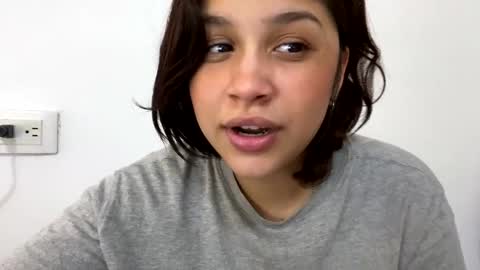 Snapshot of annie_catt_ chatting on 12/27/24, 07:46 Annie online show from 12/27/24, 07:46