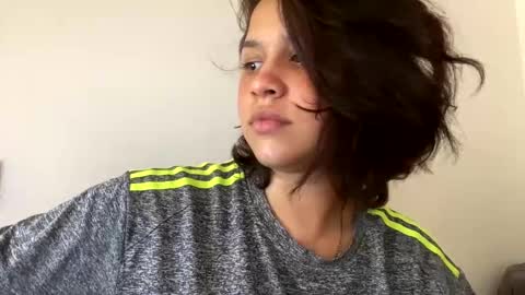 Snapshot of annie_catt_ chatting on 12/30/24, 07:21 Annie online show from 12/30/24, 07:21