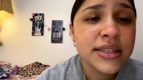 Snapshot of annie_catt_ chatting on 01/15/25, 07:55 Annie online show from 01/15/25, 07:55