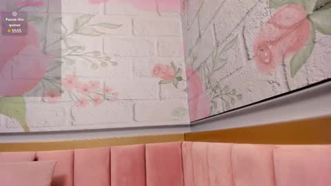 Snapshot of annie_cute18 chatting on 02/22/25, 03:45 annie_cute18 online show from 02/22/25, 03:45