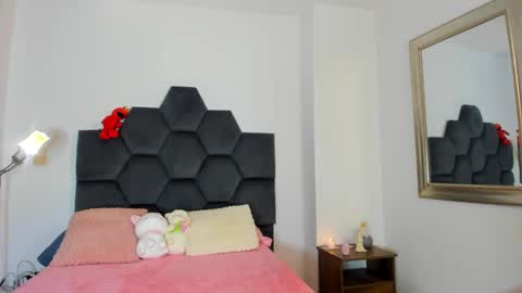 Annie online show from 12/19/24, 09:28