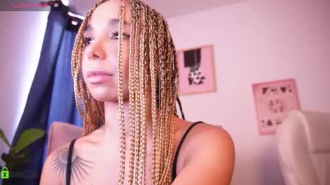 Annie online show from 10/31/25, 02:51