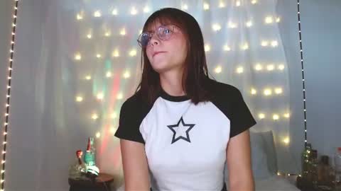 Snapshot of annie_jacke chatting on 06/22/26, 06:16 Annie and Jacke online show from 06/22/26, 06:16