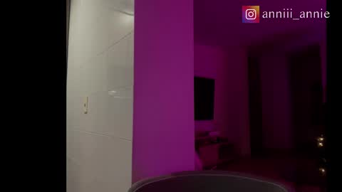 JEANNE no olvides seguirme dont forget follow me  uu online show from 12/19/25, 11:12