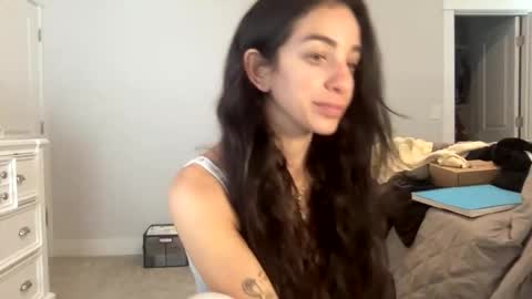 Snapshot of annie_xxx111 chatting on 11/06/25, 07:59 annie_xxx111 online show from 11/06/25, 07:59