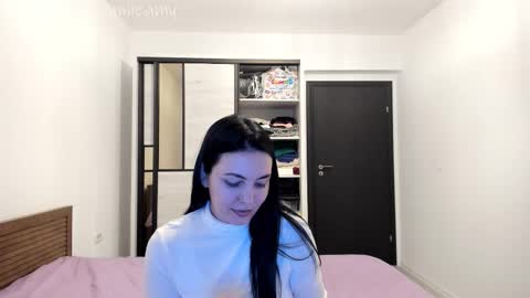 Annie online show from 12/16/25, 06:35