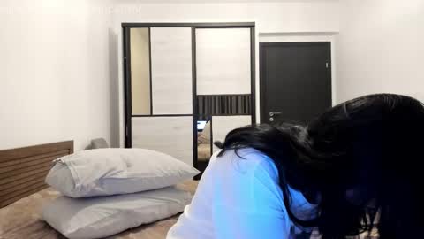 Annie online show from 01/17/26, 09:07