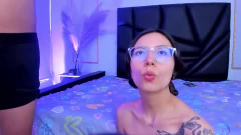 Annie And Leandro online show from 12/19/25, 07:54