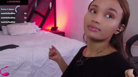 Annie and Stefan online show from 12/18/25, 02:12