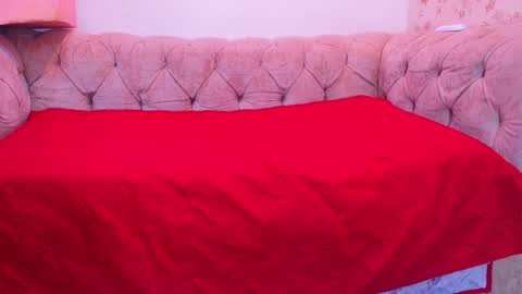 annie online show from 09/12/25, 03:06