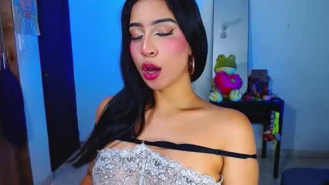 Snapshot of annieblu3 chatting on 11/15/25, 11:10 AnnieBlu3 online show from 11/15/25, 11:10